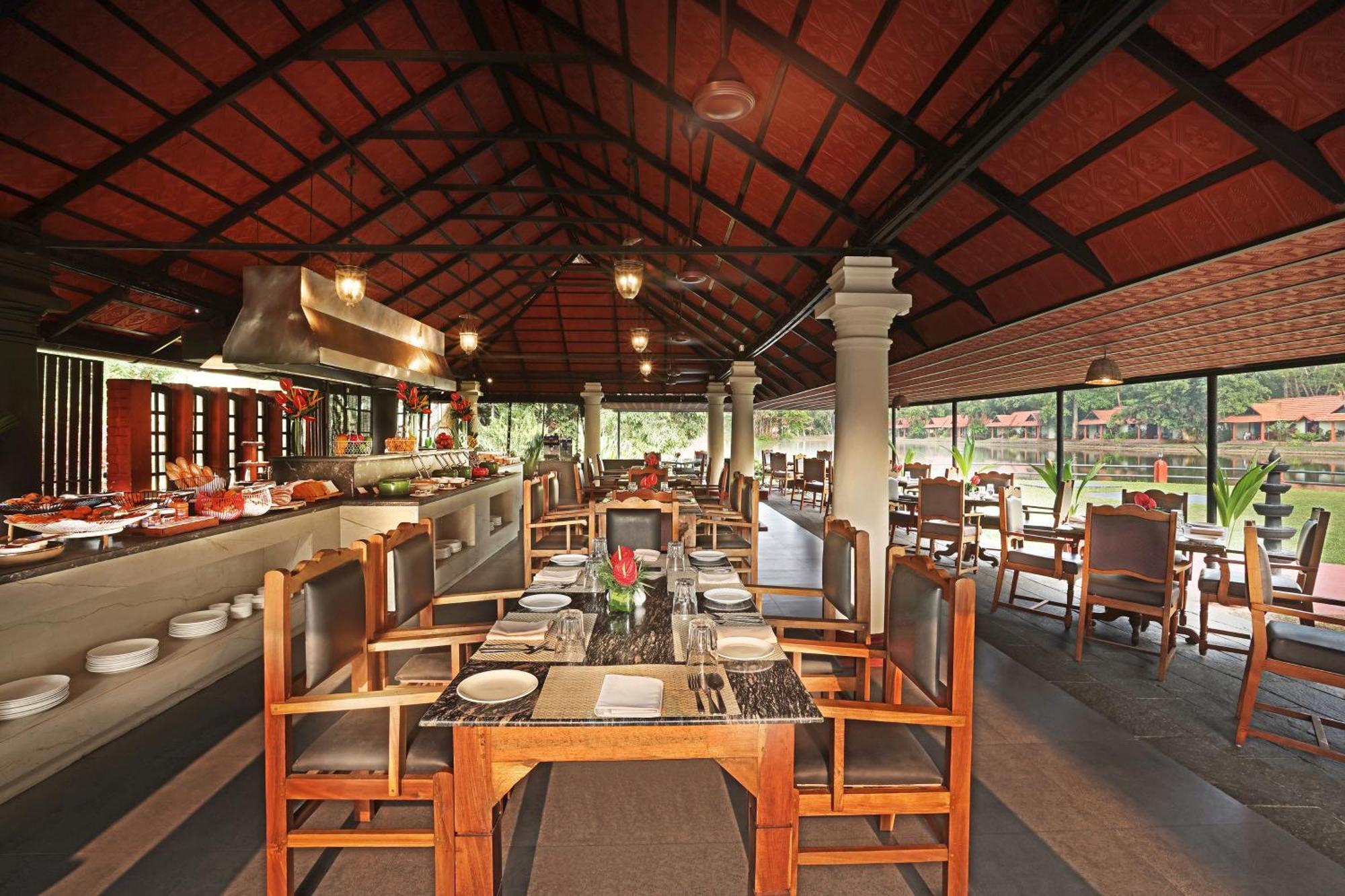 Taj Kumarakom Resort&Spa Kerala Bagian luar foto